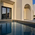 Βίλα Artium With Outdoor Pool Hosted By K&k Φοινικιά