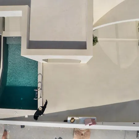 Artium With Outdoor Pool Hosted By K&k Foinikiá