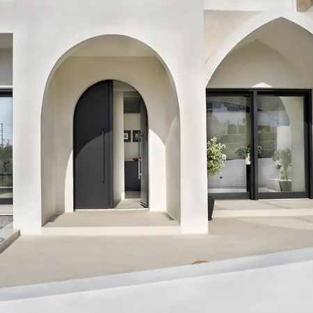 Villa Artium With Outdoor Pool Hosted By K&k