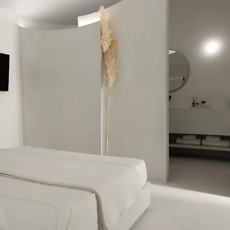 Artium With Outdoor Pool Hosted By K&k *