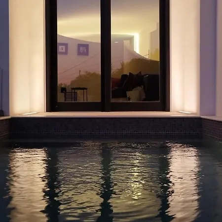 Artium With Outdoor Pool Hosted By K&k *