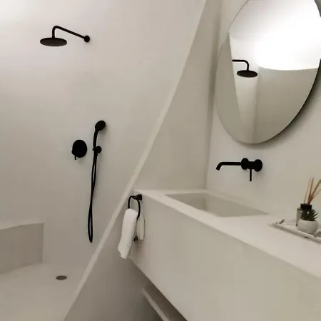 Artium With Outdoor Pool Hosted By K&k *