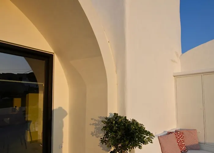 Artium With Outdoor Pool Hosted By K&k Foinikiá