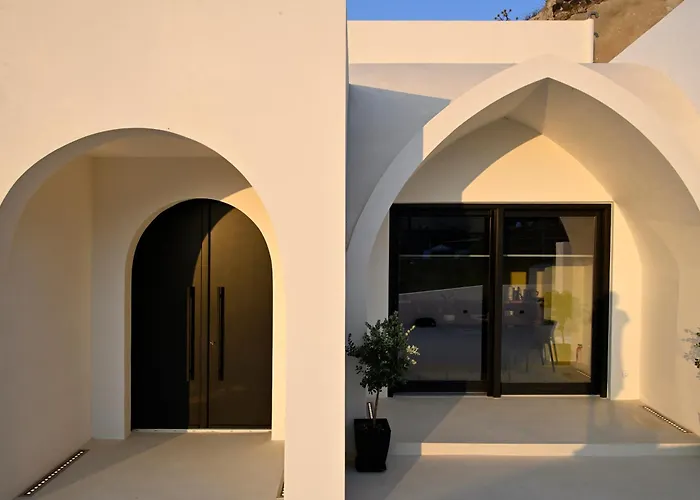 Artium With Outdoor Pool Hosted By K&k Foinikiá