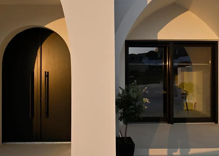 Artium With Outdoor Pool Hosted By K&k Villa *