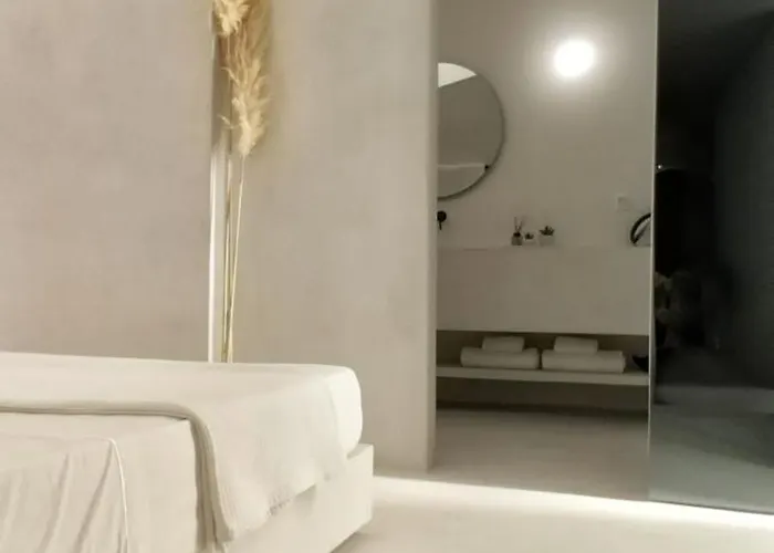 Artium With Outdoor Pool Hosted By K&k Villa Foinikiá