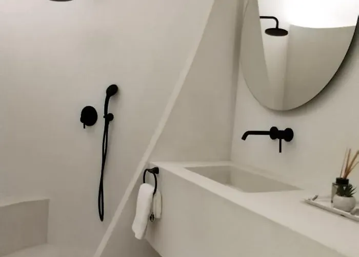 Artium With Outdoor Pool Hosted By K&k *