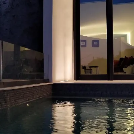 Artium With Outdoor Pool By K&k 别墅 *